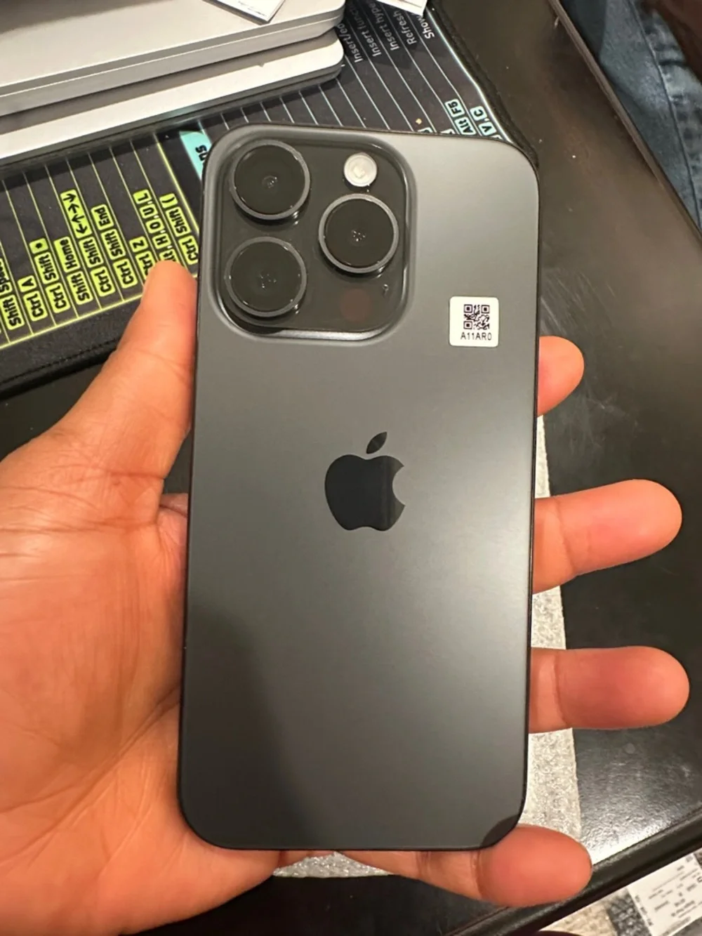 Apple iPhone 15 pro unlocked 128 gb Black Titanium- 100%